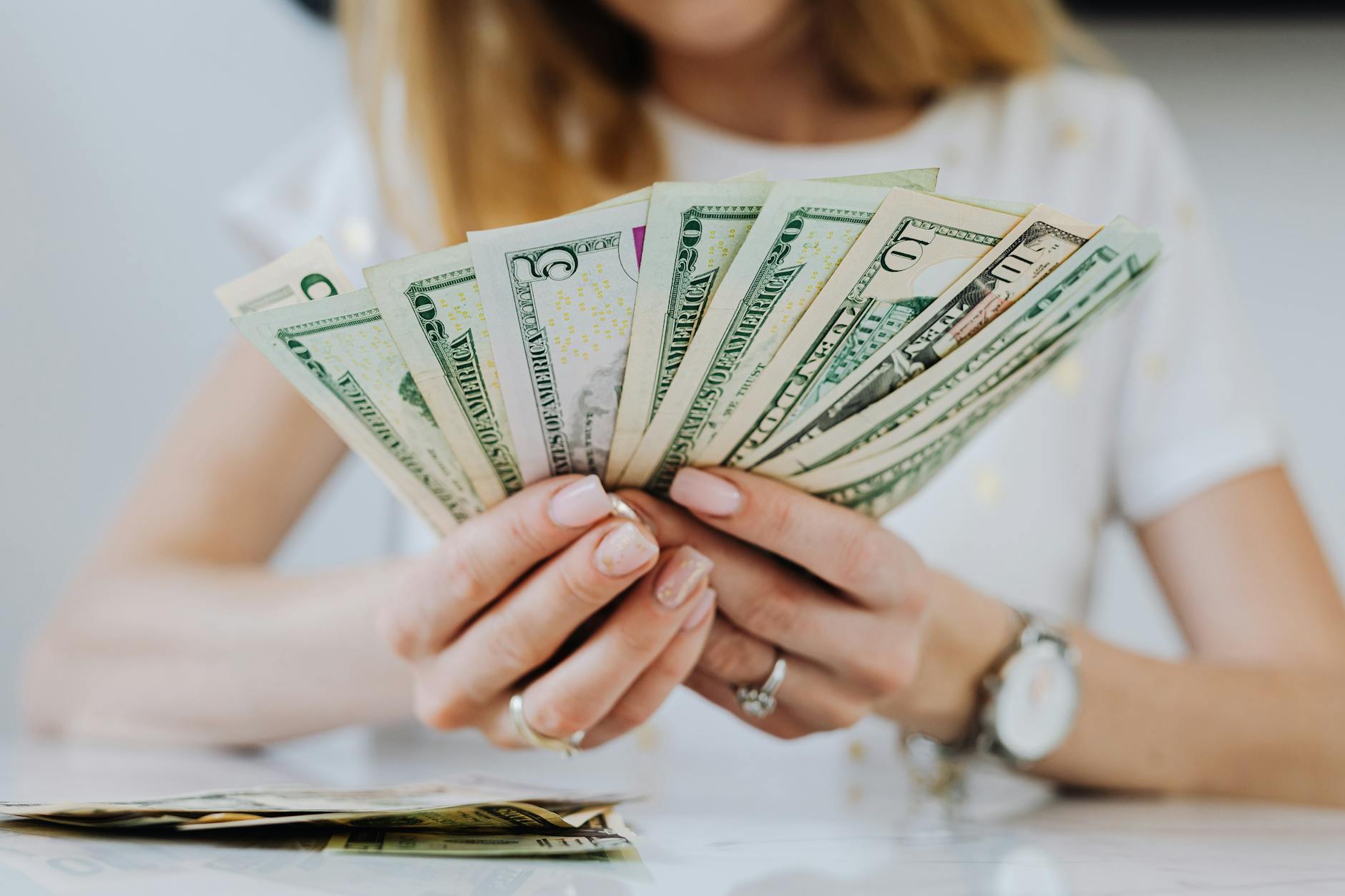 money earning income 4968650.jpg