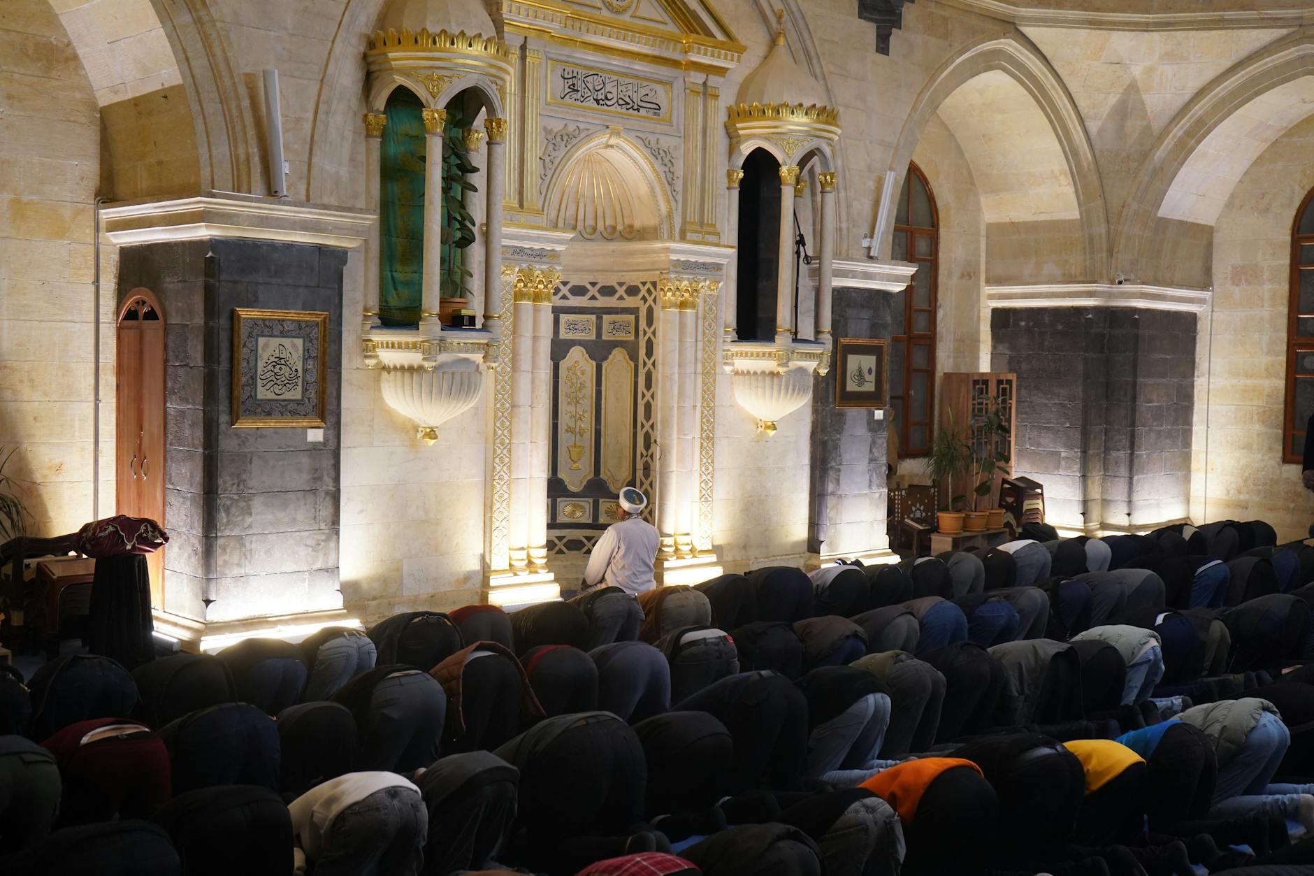 mosque prayer islamic 36477366.jpg