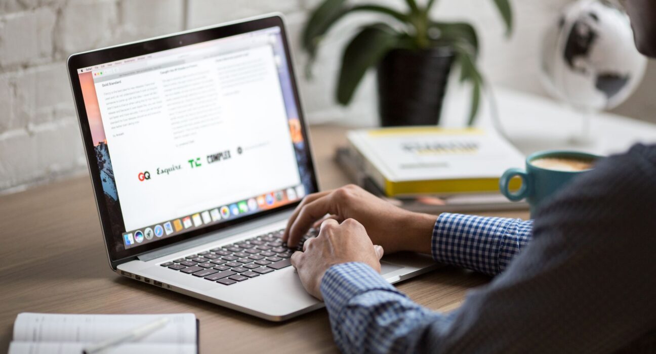 blog design laptop