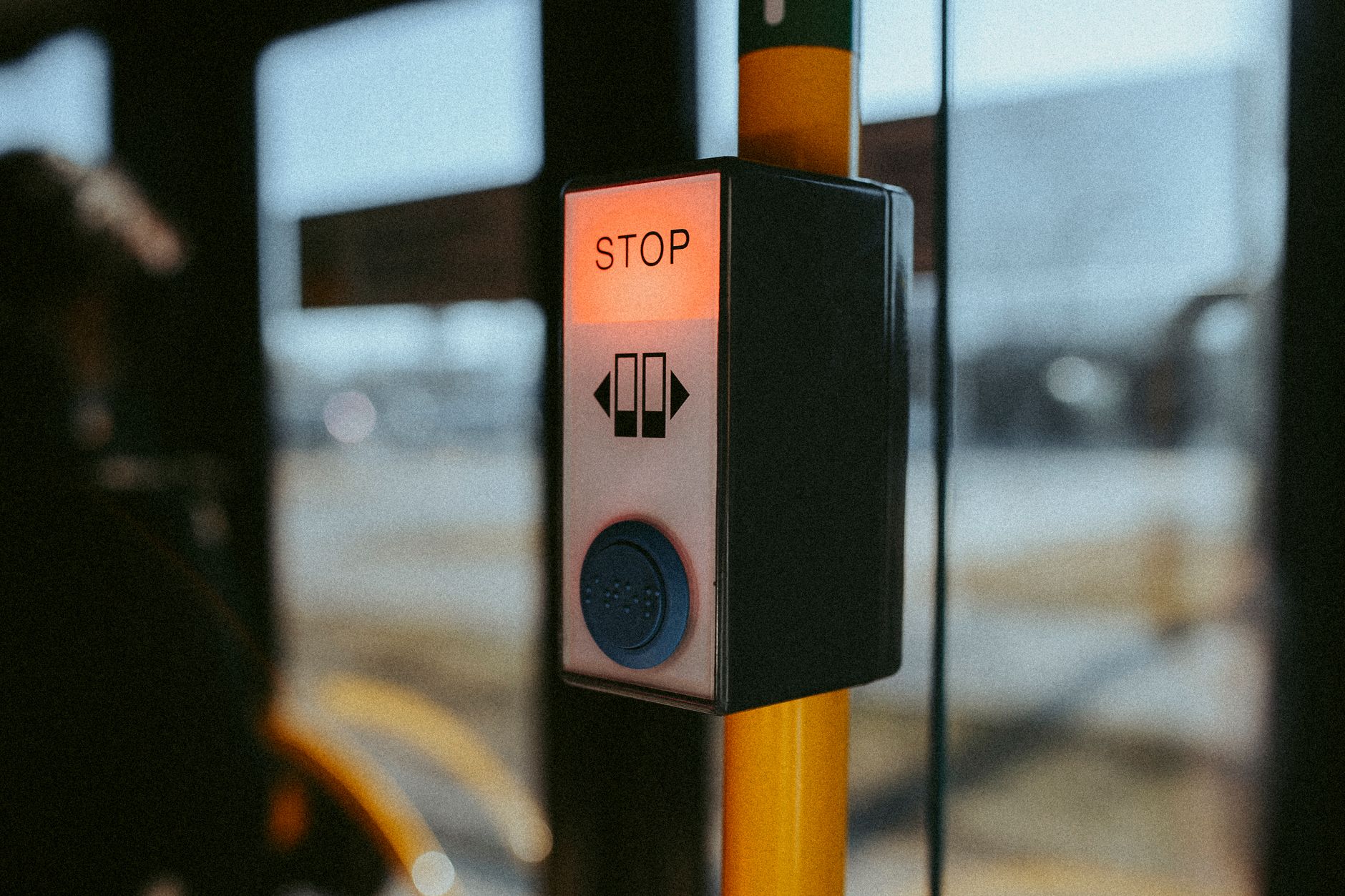 Panik Butonu Nedir ve Ne İşe Yarar? 103 panic button security alarm